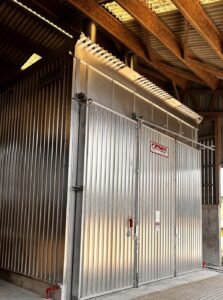 Séchoir professionnel : bois de chauffage séché en étuve chez Les Margotins
